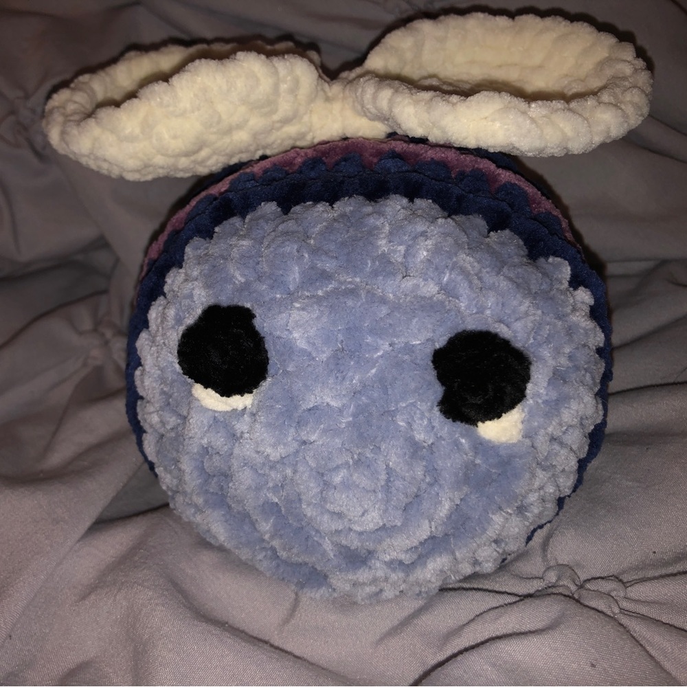Homemade crochet bee!